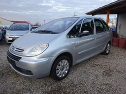 Silber Gebraucht 2005 Citroën Xsara Picasso Exclusive Van / Kleinbus | 1.100 € (Guter Preis)