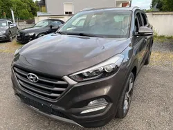 Moon rock / met (metallic) Gebraucht 2018 Hyundai Tucson Trend SUV | 15.850 € (Superpreis)