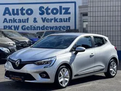 Grau Gebraucht 2022 Renault Clio V Business Limousine | 12.350 € (Guter Preis)