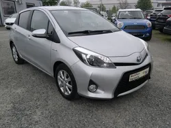 Silber Gebraucht 2014 Toyota Yaris Hybrid Edition Kleinwagen | 11.990 € (Fairer Preis)