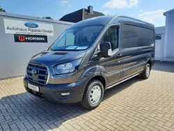 Grau Gebraucht 2023 Ford E-Transit Trend Van | 49.900 €