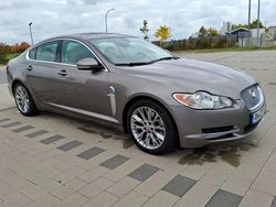 Beige Gebraucht 2010 Jaguar XF Premium Luxury Limousine | 6.499 € (Fairer Preis)