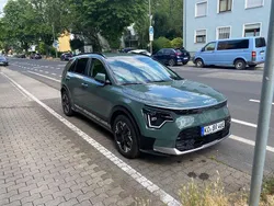 Grün Gebraucht 2023 Kia e-Niro Inspiration SUV | 22.999 € (Guter Preis)