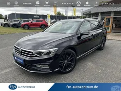 Deep black perleffekt Gebraucht 2022 VW Passat Elegance Kombi | 36.990 €