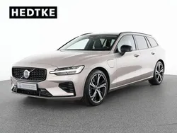 Braun Gebraucht 2024 Volvo V60 Plus Kombi | 42.450 € (Guter Preis)