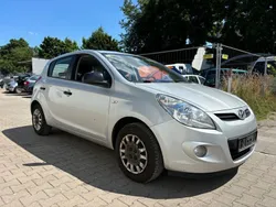 Silber Gebraucht 2011 Hyundai i20 Edition+ Limousine | 1.650 € (Superpreis)