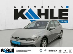 Mondsteingrau Gebraucht 2024 VW Golf VIII Life Limousine | 28.390 € (Fairer Preis)