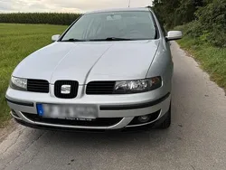 Silber Gebraucht 2002 Seat Leon Kleinwagen | 1.800 € (Teuer)