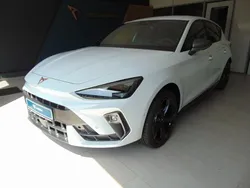 Weiß Neu 2025 Cupra Leon Limousine | 38.990 € (Teuer)