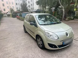 Grün Gebraucht 2008 Renault Twingo Kleinwagen | 1.350 €