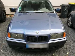 Blau Gebraucht 1994 BMW 316 Kleinwagen | 5.900 €