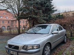 Silber Gebraucht 2000 Volvo S60 Limousine | 3.100 € (Teuer)