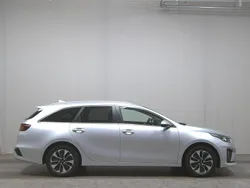 Weiß Gebraucht 2021 Kia Ceed Vision Kombi | 14.480 € (Superpreis)