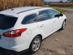 Weiß Gebraucht 2011 Ford Focus Kombi | 4.990 € (Etwas zu teuer)