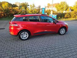 Rot Gebraucht 2014 Renault Clio GrandTour Kombi | 4.200 € (Fairer Preis)