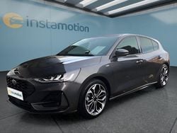 Grau Gebraucht 2025 Ford Focus Limousine | 27.699 € (Etwas zu teuer)