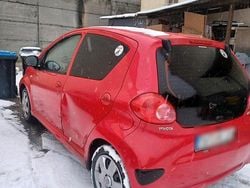 Rot Gebraucht 2006 Toyota Aygo Kleinwagen | 1.100 € (Guter Preis)