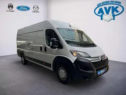 Icy weiß Gebraucht 2024 Citroën Jumper Van / Kleinbus | 24.978 € (Superpreis)