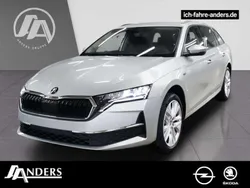 Brillant silber Neu 2025 Skoda Octavia Tour Kombi | 38.550 € (Fairer Preis)