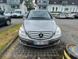 Braun Gebraucht 2005 Mercedes B200 Van / Kleinbus | 1.249 € (Superpreis)
