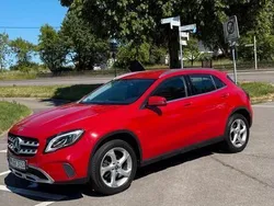 Rot Gebraucht 2018 Mercedes GLA180 SUV | 18.600 € (Fairer Preis)