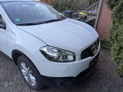 Weiß Gebraucht 2011 Nissan Qashqai +2 Tekna SUV | 9.200 € (Fairer Preis)