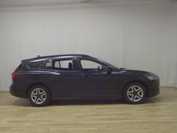 Schwarz Gebraucht 2023 Ford Focus Cool & Connect Kombi | 11.980 € (Superpreis)