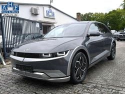 Grau Gebraucht 2024 Hyundai Ioniq 5 SUV | 30.900 €