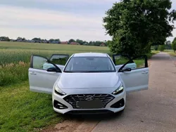 Weiß Gebraucht 2021 Hyundai i30 Limousine | 16.999 € (Guter Preis)