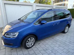 Blau Gebraucht 2019 VW Sharan Comfortline Van / Kleinbus | 24.500 € (Fairer Preis)