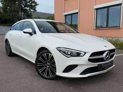 Polarweiss Gebraucht 2021 Mercedes CLA250 Limousine | 21.990 €
