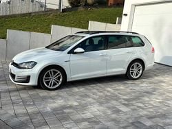 Weiß Gebraucht 2016 VW Golf VII R-line Kombi | 11.990 € (Guter Preis)