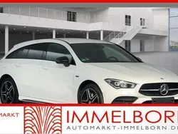 Weiß Gebraucht 2020 Mercedes CLA250e AMG Limousine | 25.790 € (Guter Preis)