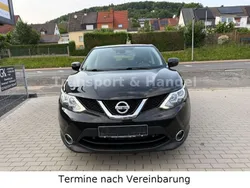 Schwarz Gebraucht 2015 Nissan Qashqai Acenta SUV | 10.900 € (Guter Preis)