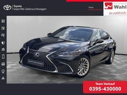 Schwarz Gebraucht 2021 Lexus ES300H Luxury Line Limousine | 39.900 € (Etwas zu teuer)