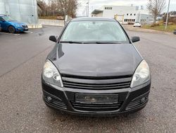 Schwarz Gebraucht 2004 Opel Astra Limousine | 1.850 € (Guter Preis)