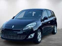 Sternenschwarz Gebraucht 2010 Renault Scénic III Dynamique Van / Kleinbus | 4.450 € (Fairer Preis)