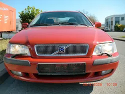Rot Gebraucht 2002 Volvo S40 Limousine | 750 € (Guter Preis)