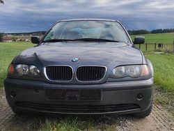 Grau Gebraucht 2002 BMW 318 Limousine | 2.449 € (Guter Preis)