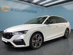Weiß Gebraucht 2022 Skoda Octavia RS Kombi | 33.599 € (Fairer Preis)