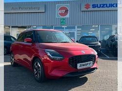 Rot (burning red pearl metallic) Neu 2025 Suzuki Swift Comfort+ Limousine | 19.500 €