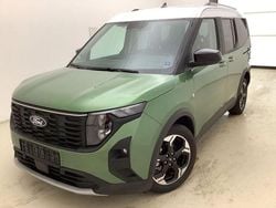 Bursting green Gebraucht 2024 Ford Tourneo Courier Active Van / Kleinbus | 24.880 € (Guter Preis)