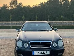 Blau Gebraucht 2002 Mercedes CLK200 Coupé | 1.500 €