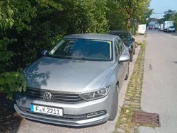 Silber Gebraucht 2016 VW Passat Trendline Limousine | 9.300 € (Fairer Preis)