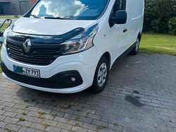 Weiß Gebraucht 2019 Renault Traffic Van / Kleinbus | 10.500 €