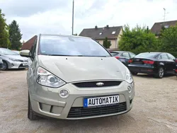 Gold Gebraucht 2010 Ford S-MAX Titanium Van / Kleinbus | 3.990 € (Superpreis)
