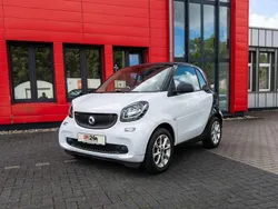 Weiß Gebraucht 2015 Smart ForTwo Coupé Kleinwagen | 8.999 € (Fairer Preis)