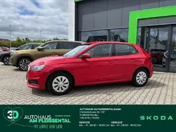 Velvetrot metallic Gebraucht 2022 Skoda Fabia Active Limousine | 12.790 € (Fairer Preis)