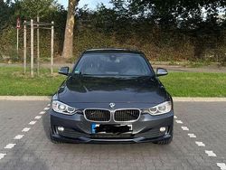 Grau Gebraucht 2013 BMW 320 Kombi | 5.200 €