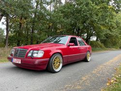 Rot Gebraucht 1994 Mercedes 220 Sportline Limousine | 3.850 €